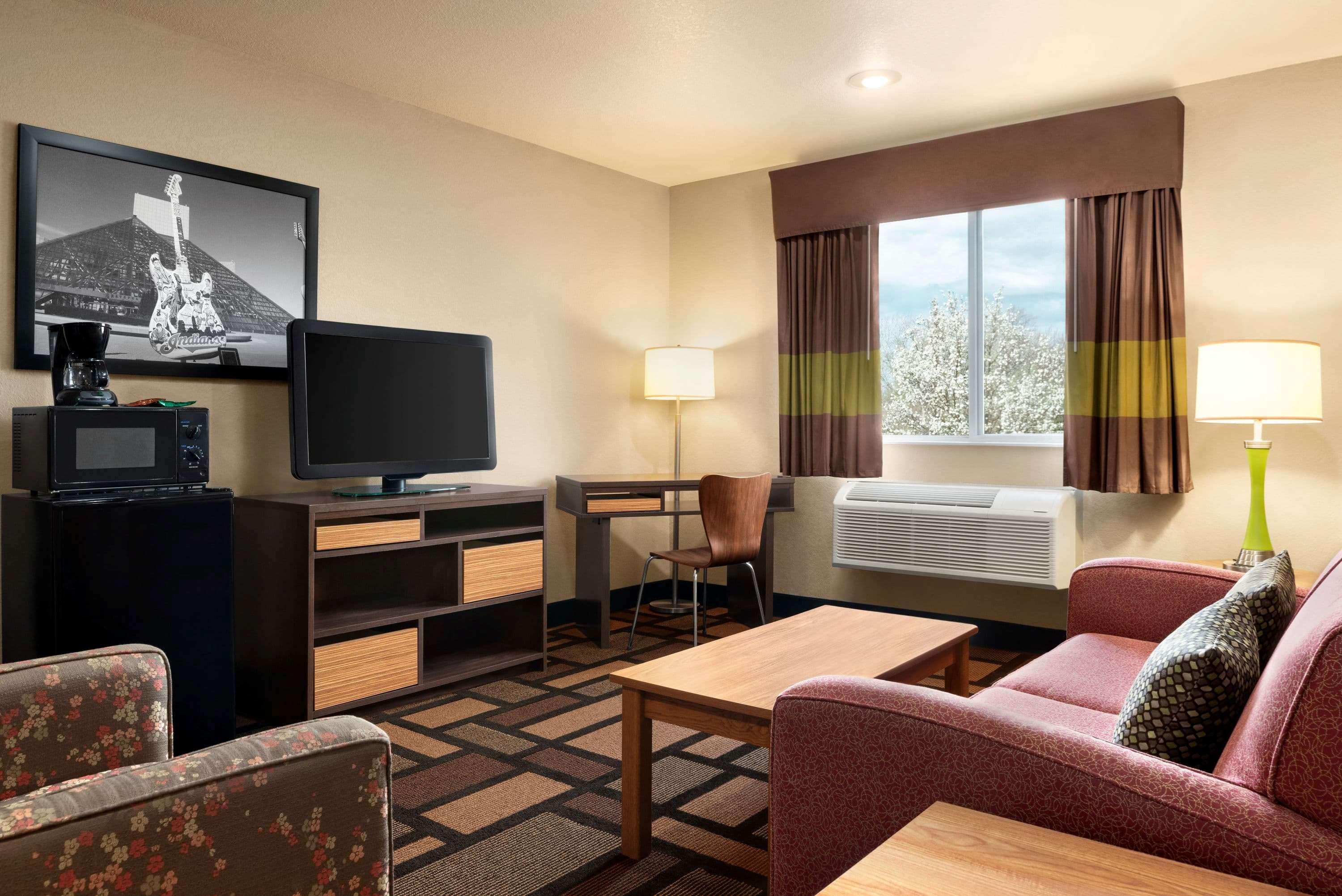 Super 8 By Wyndham Akron S/Green/Uniontown Oh Екстериор снимка