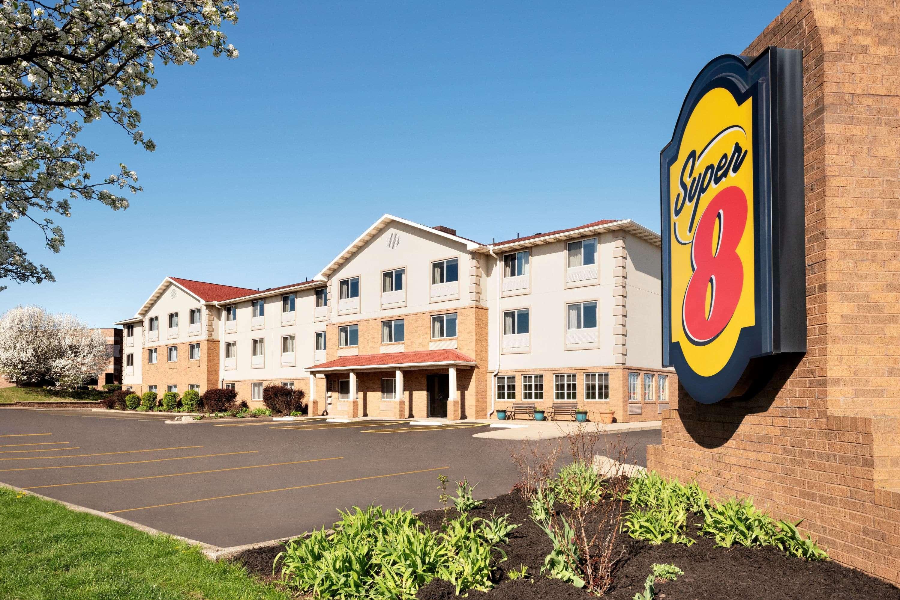 Super 8 By Wyndham Akron S/Green/Uniontown Oh Екстериор снимка